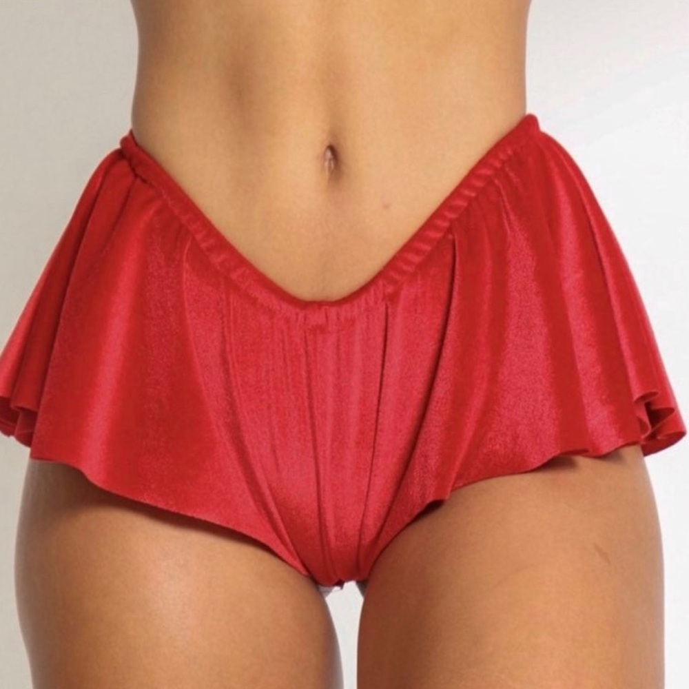 Kiki the brand red flow shorts (XS)
